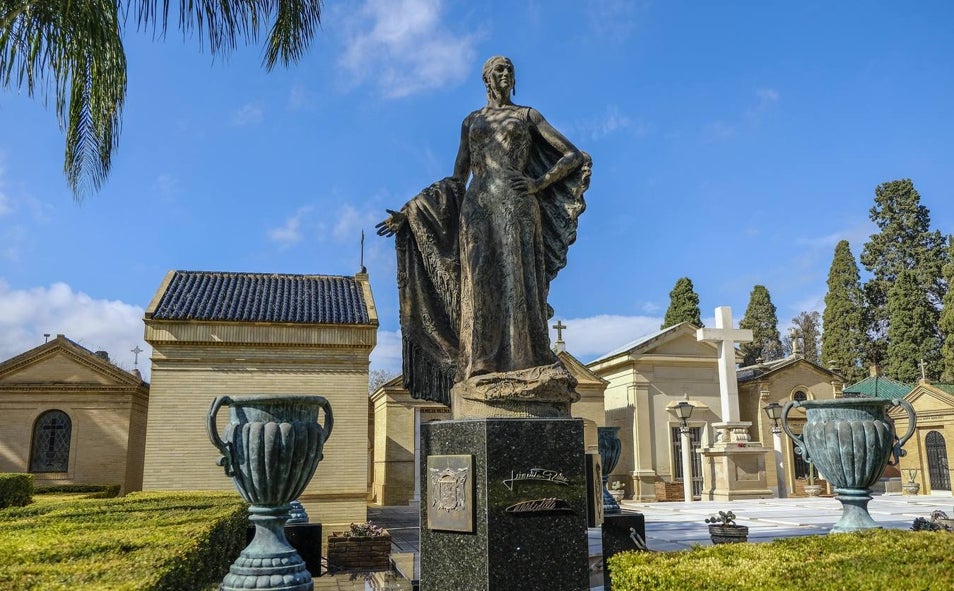 Imagen principal - Las caras de Juanita Reina, la gran señora de la copla