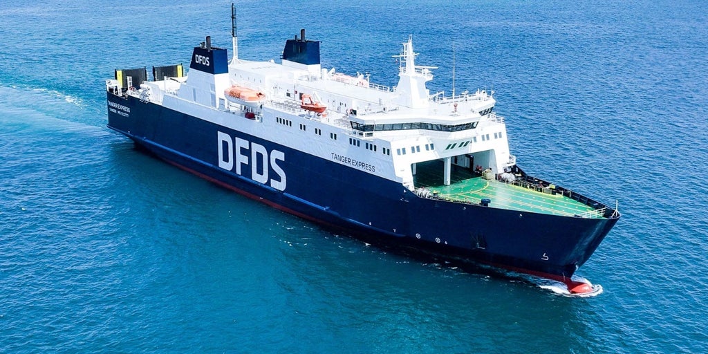La compañía DFDS adquiere dos ferris de Armas Trasmediterránea para reforzar sus operaciones en el Estrecho