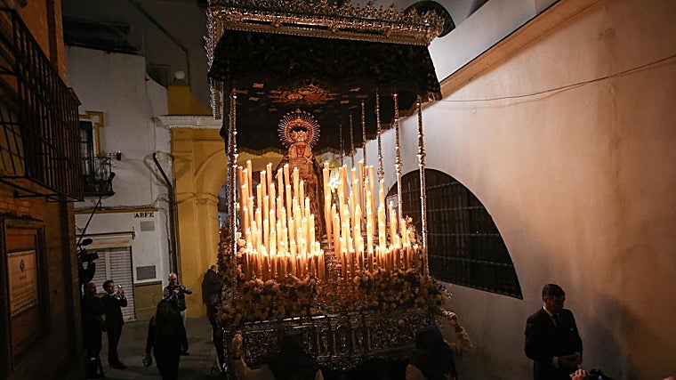La Virgen de Montserrat visitará el monasterio catalán en diciembre