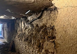 Desprendimiento de materiales en el dolmen de Matarrubilla en Valencina