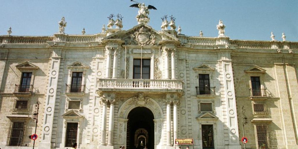 Cuatro de los seis candidatos a la Universidad de Sevilla estaban en el equipo de Miguel Ángel Castro