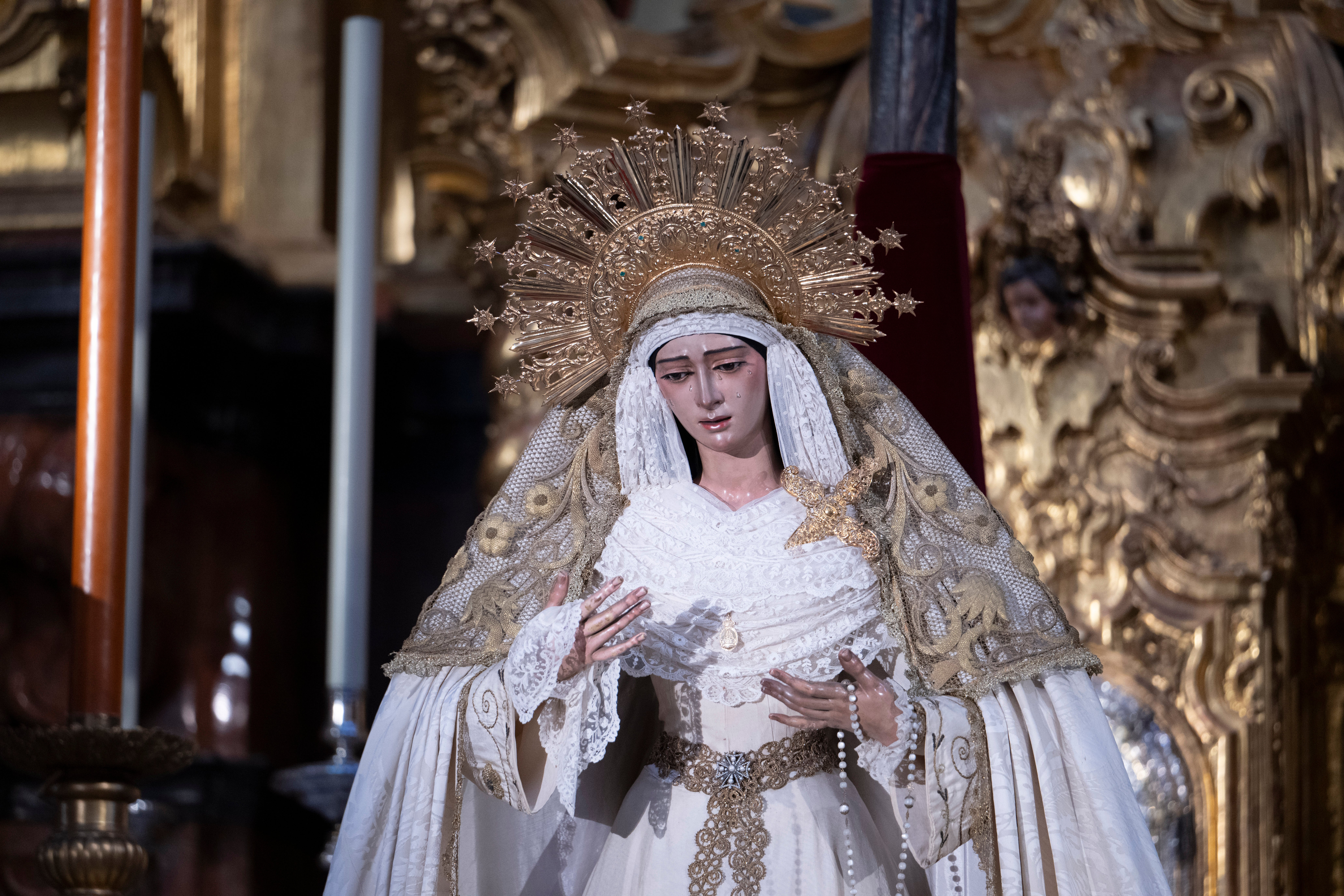 Los titulares del Amor, en el retablo mayor del Salvador
