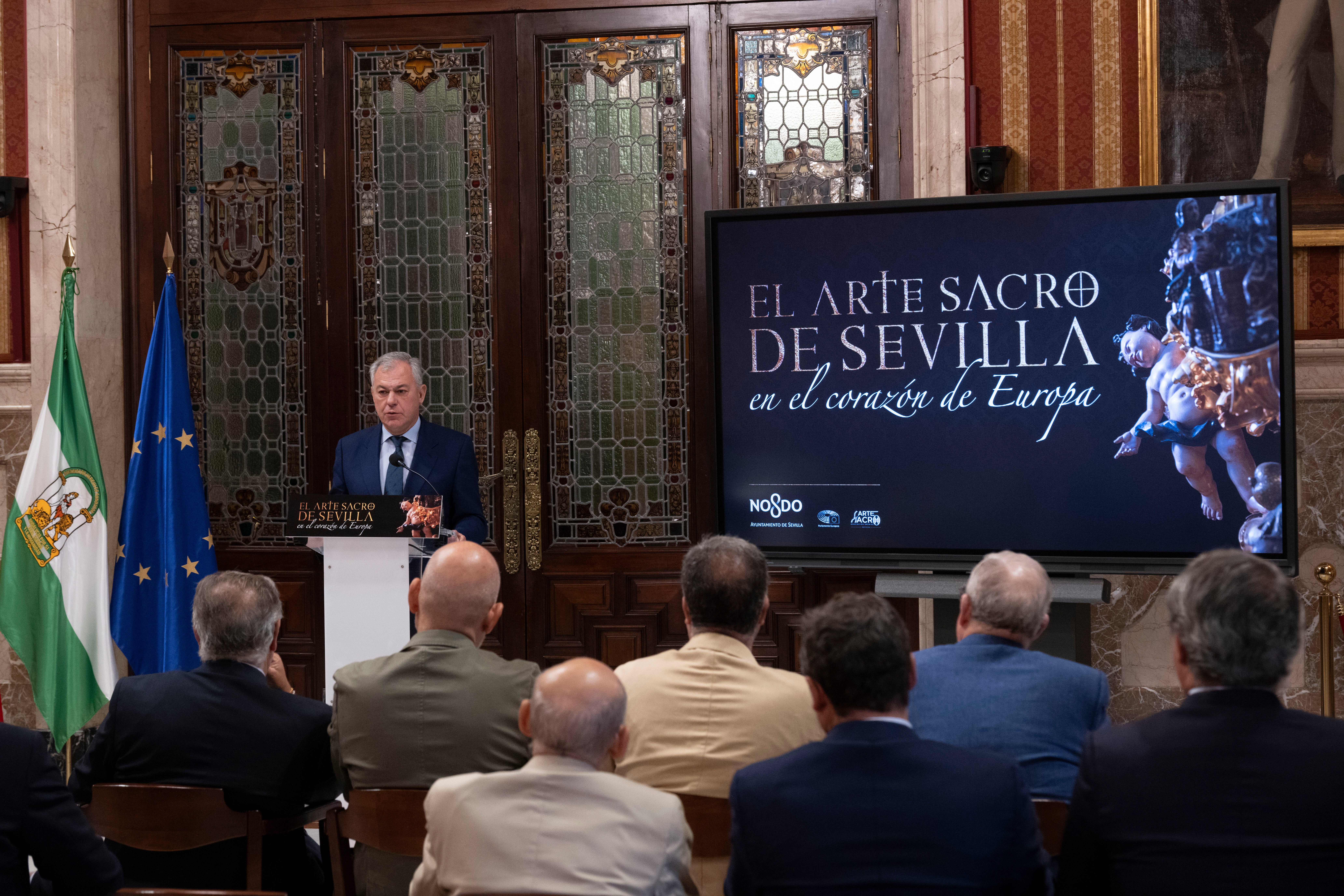 Las imágenes de la presentación de la exposición de arte sacro en Bruselas