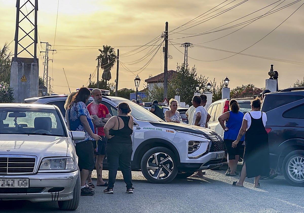 Calle de la urbanización Los Nietos donde ha ocurrido el crimen