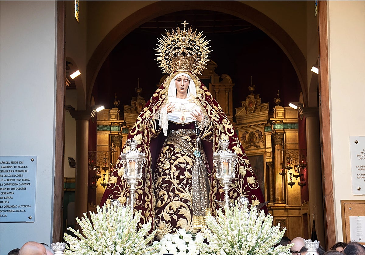 La Virgen de los Dolores del Cerro en rosario de la aurora