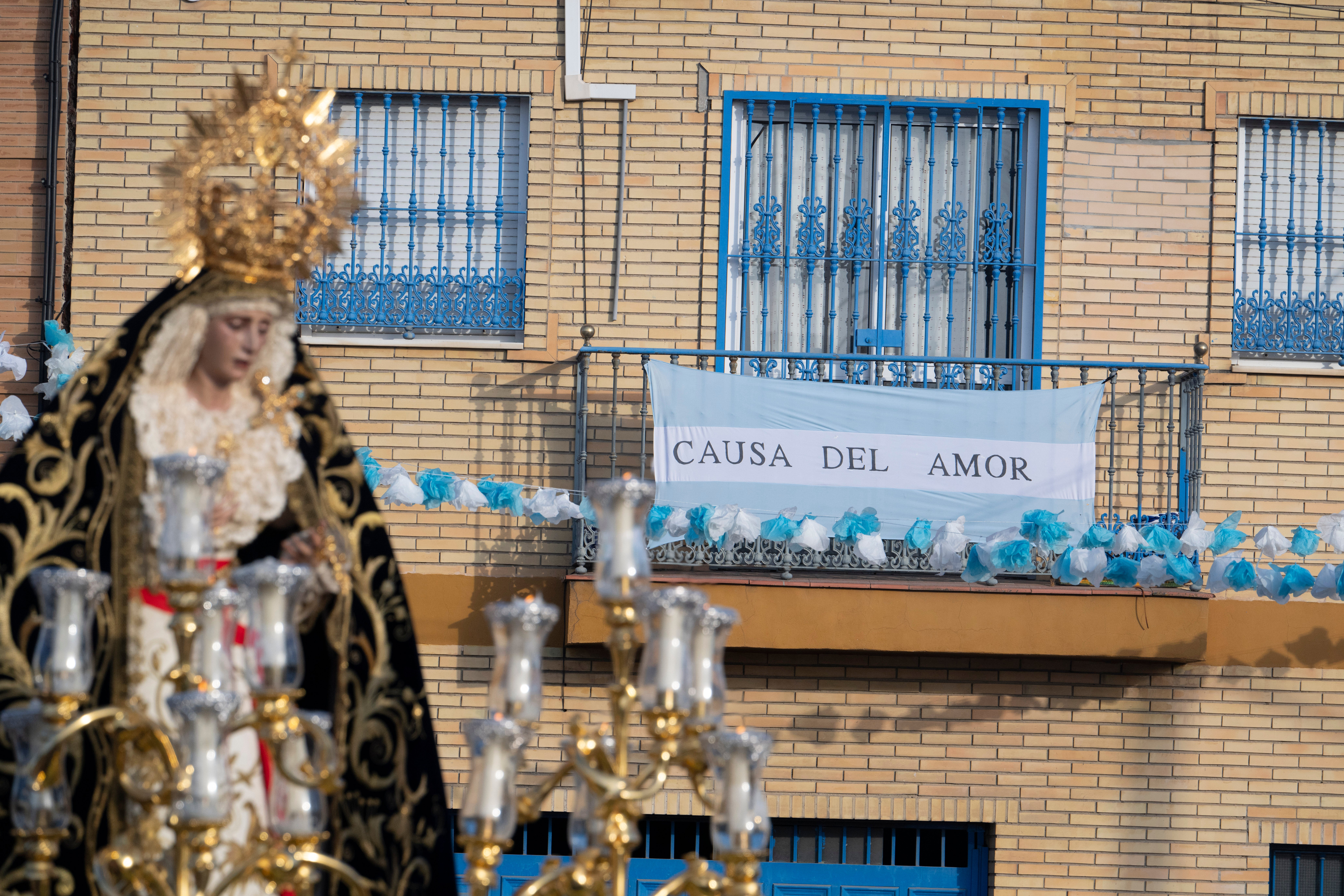 El rosario de la aurora de la Virgen de los Dolores del Cerro, en imágenes