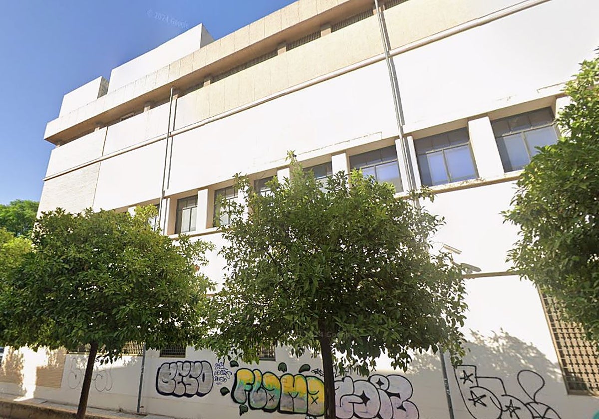 El edificio de la Telefónica de Bami