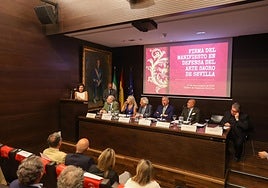 Todas las instituciones se unen en la firma de un manifiesto histórico en defensa del arte sacro sevillano frente a «las amenazas que vienen desde fuera»