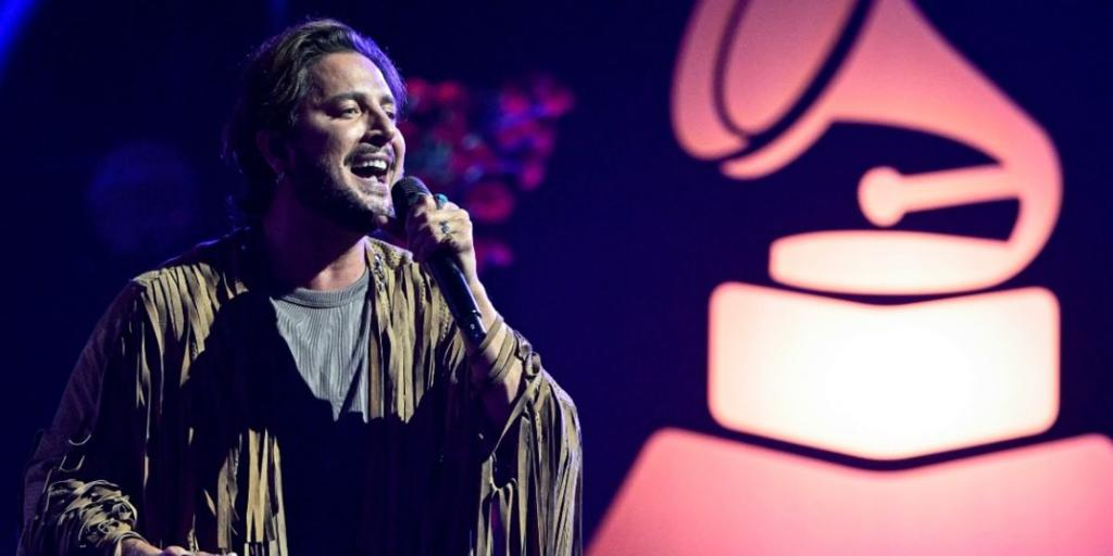 El mensaje de Manuel Carrasco sobre Palestina en el concierto de los Latin Grammy: «Si matan, son asesinos...»