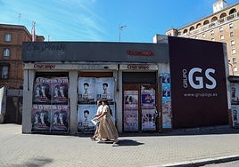 José Luis Sanz blinda de mamotretos la avenida de la Palmera de Sevilla