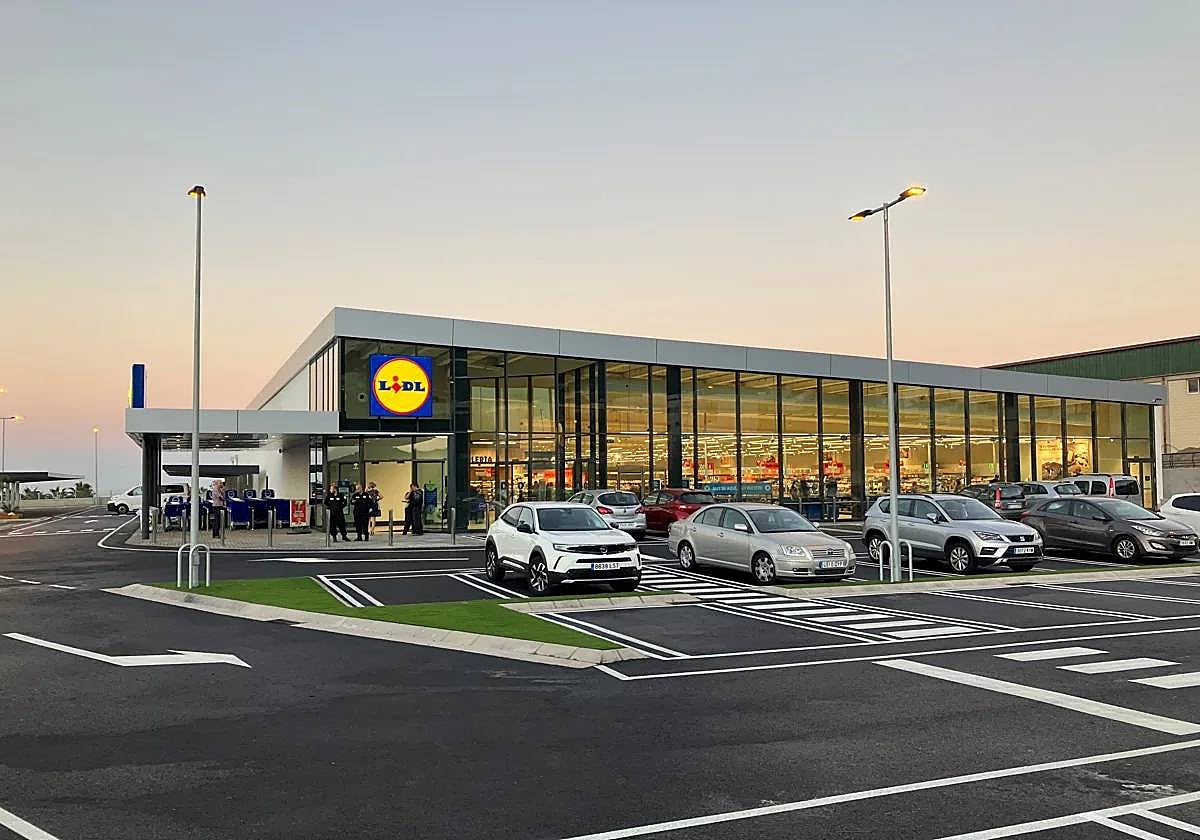 Lidl busca empleados en Sevilla para sus tiendas: estas son las condiciones y los requisitos