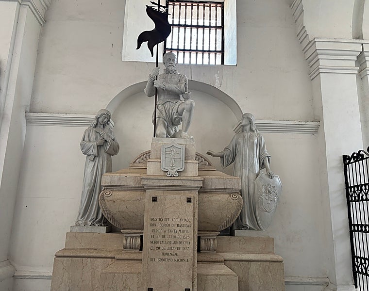 Tumba de Rodrigo de Bastidas en la Catedral Basílica de Santa Marta