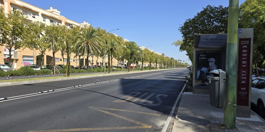 El Ayuntamiento modificará las paradas de Tussam en Kansas City y Sevilla Este para aliviar el tráfico del tranvibús