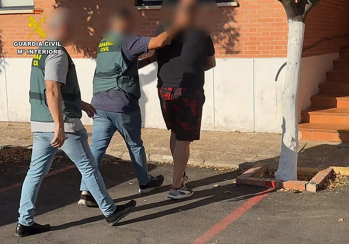 Dejan en libertad a los dos últimos implicados en el crimen de una anciana en Las Cabezas