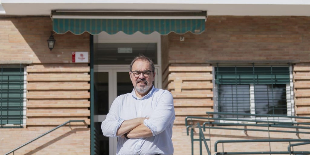 Miguel Ángel Carbajo, director de Cáritas: «De no ser por las parroquias, en Sevilla se generaría una exclusión tremenda»