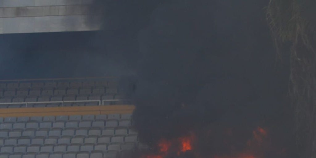 El nuevo incendio del auditorio Rocío Jurado afecta al graderío del recinto, legado del 92