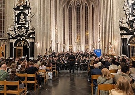 Virgen de los Reyes conquista el corazón de Europa con un concierto para el recuerdo en Bruselas