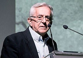 El escritor sevillano Antonio Rodríguez Almodóvar gana el Premio de las Letras Andaluzas 'Elio Antonio de Nebrija'