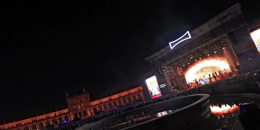 La Consejería de Cultura señala que Icónica Santalucía Sevilla Fest «no produce deterioro físico» en la Plaza de España