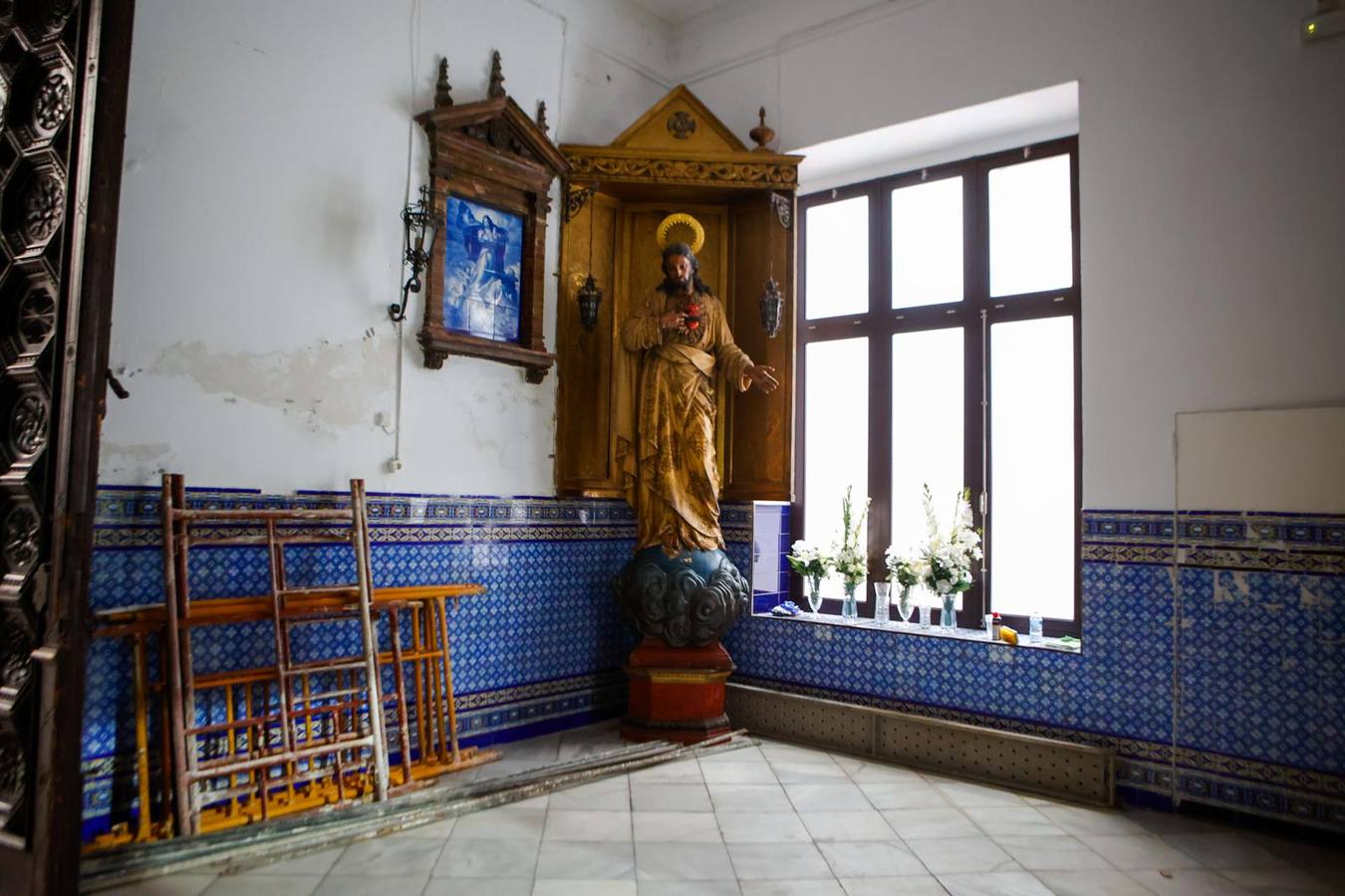 En imágenes, Los Javieres abre la iglesia de los jesuitas a Sevilla