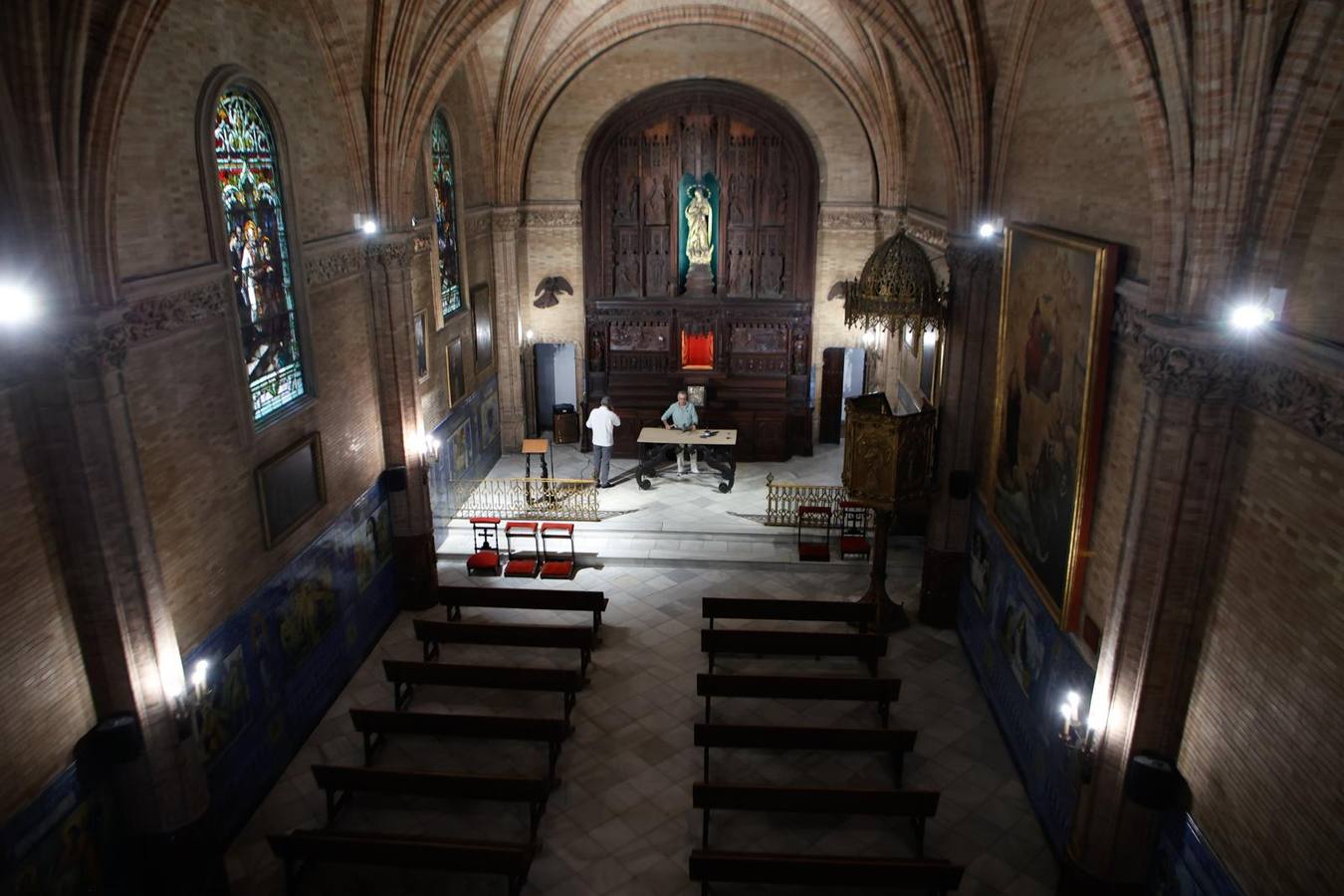 En imágenes, Los Javieres abre la iglesia de los jesuitas a Sevilla