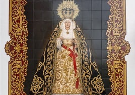 El Cerro estrena un retablo cerámico a tamaño natural de la Virgen de los Dolores
