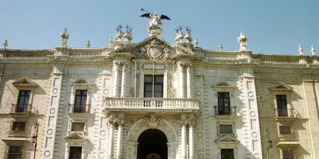 ¿Qué tendrá el Rectorado de la Universidad de Sevilla que todos quieren ocuparlo?