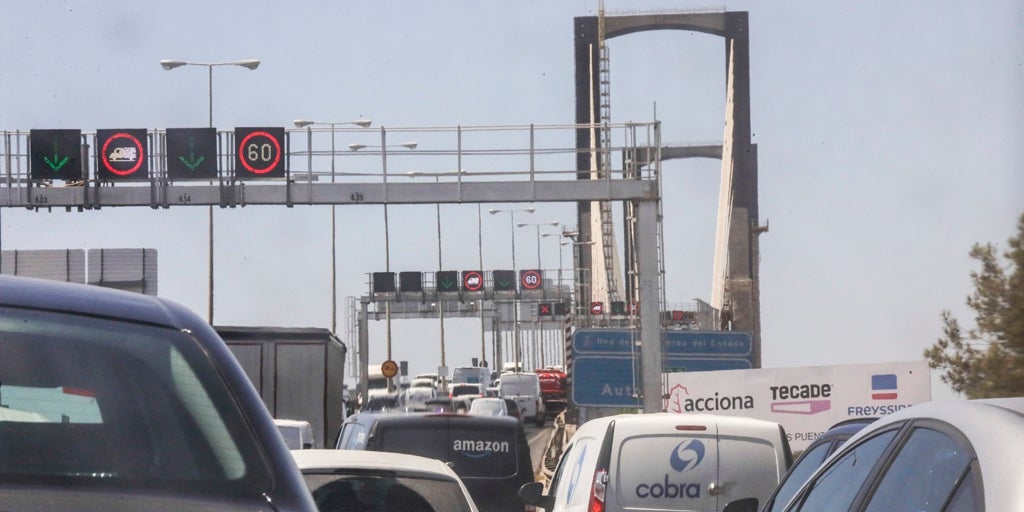 La SE-40 desatascaría casi a la mitad el puente del Centenario en Sevilla