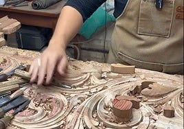 El taller de los Caballero enseñan cómo hacen los pasos para Semana Santa en Sevilla