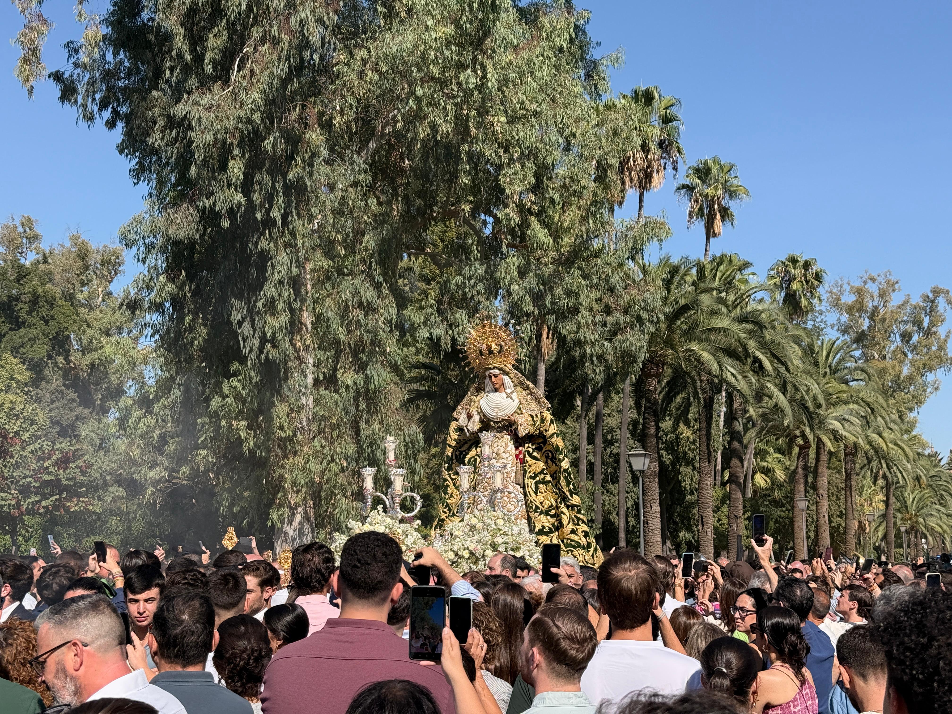 La dolorosa por el parque de María Luisa