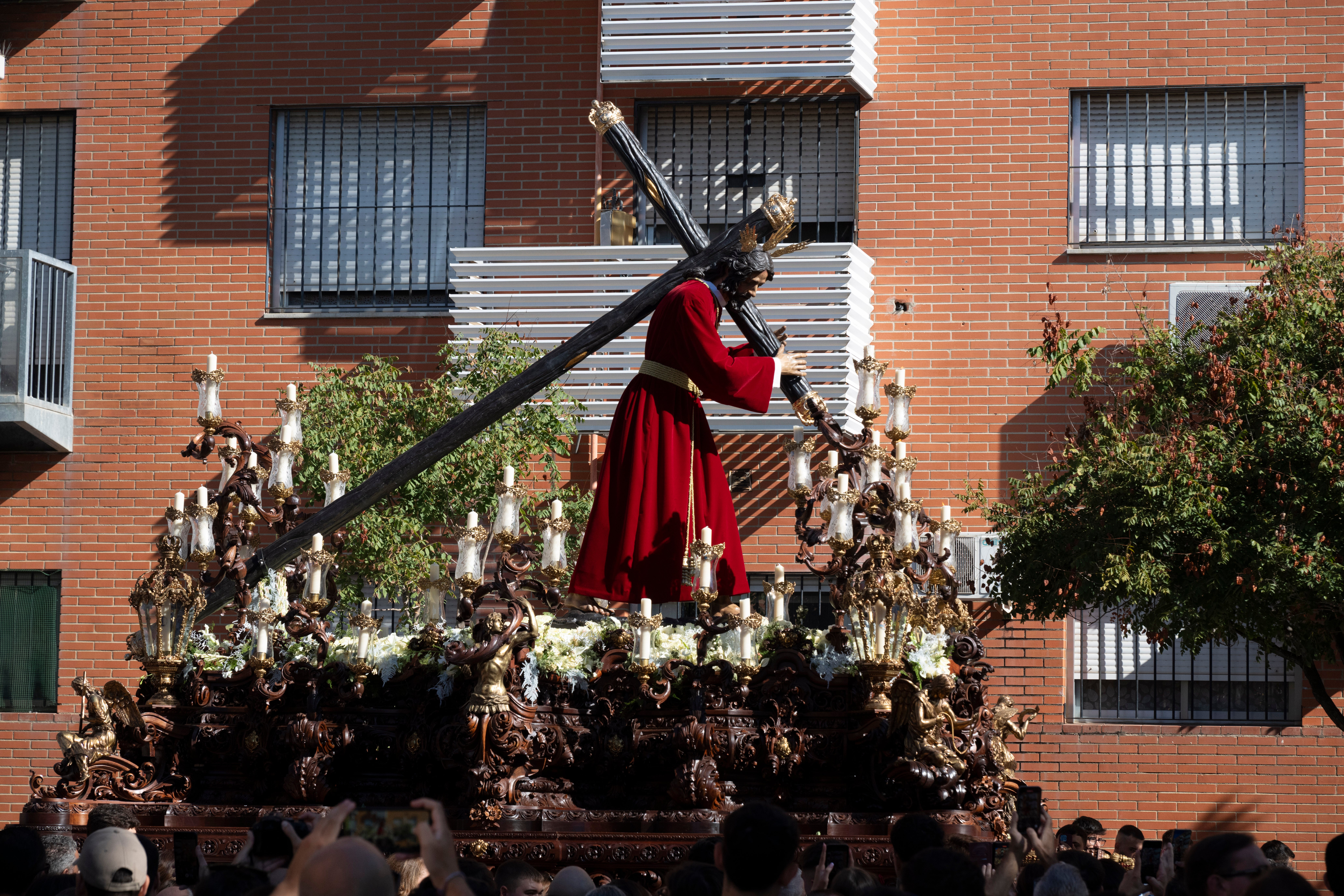 La procesión extraordinaria del Señor del Divino Perdón, en imágenes