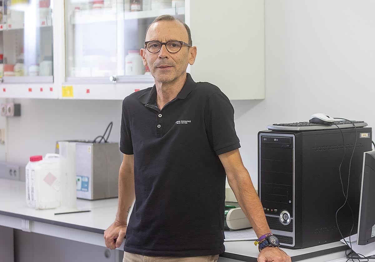 Antonio Ayala en la Facultad de Farmacia de la Universidad de Sevilla