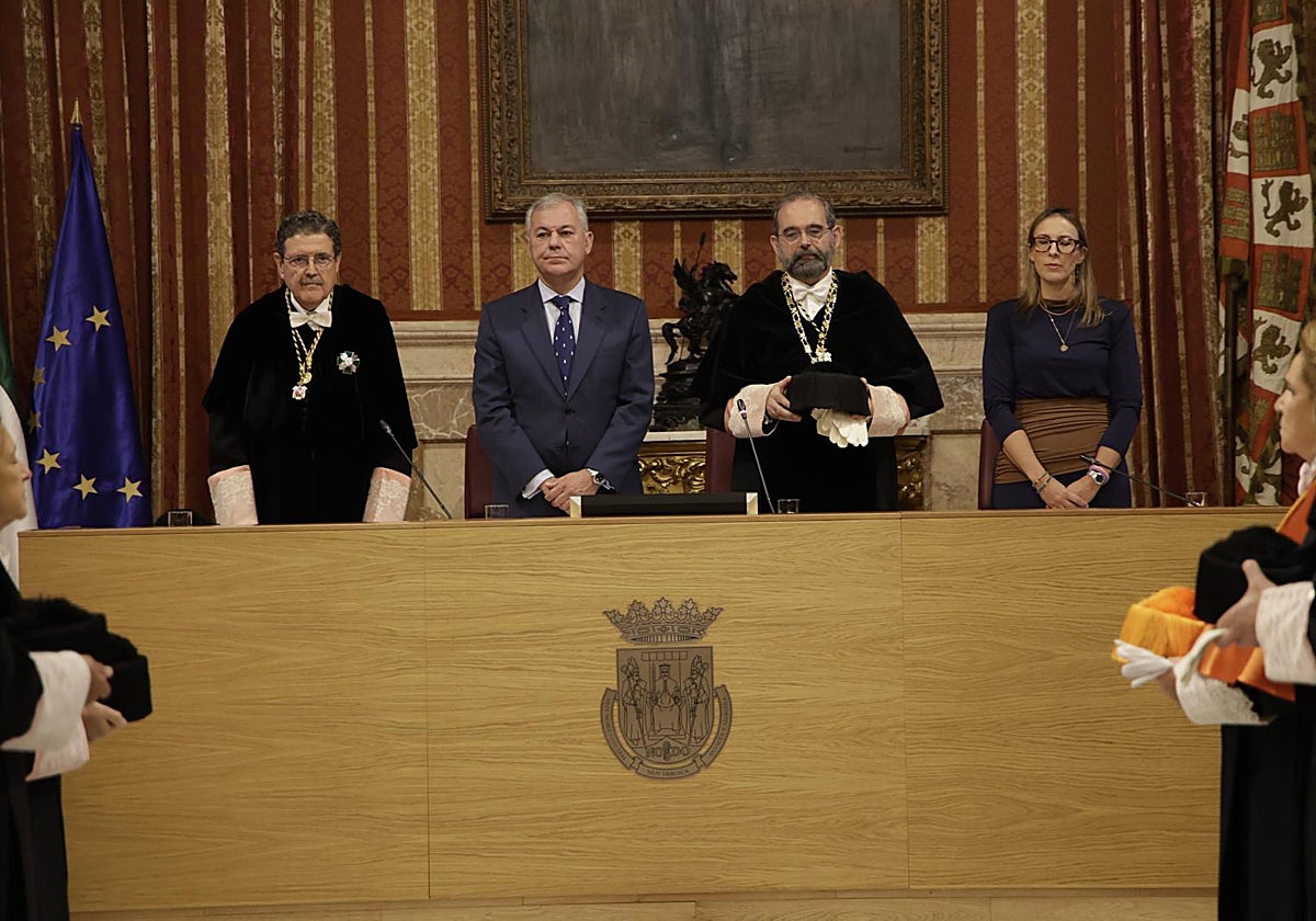 José Alberto Parejo, José Luis Sanz, Alfonso Bullón de Mendoza y Lorena Garrido presidieron el acto inaugural del curso