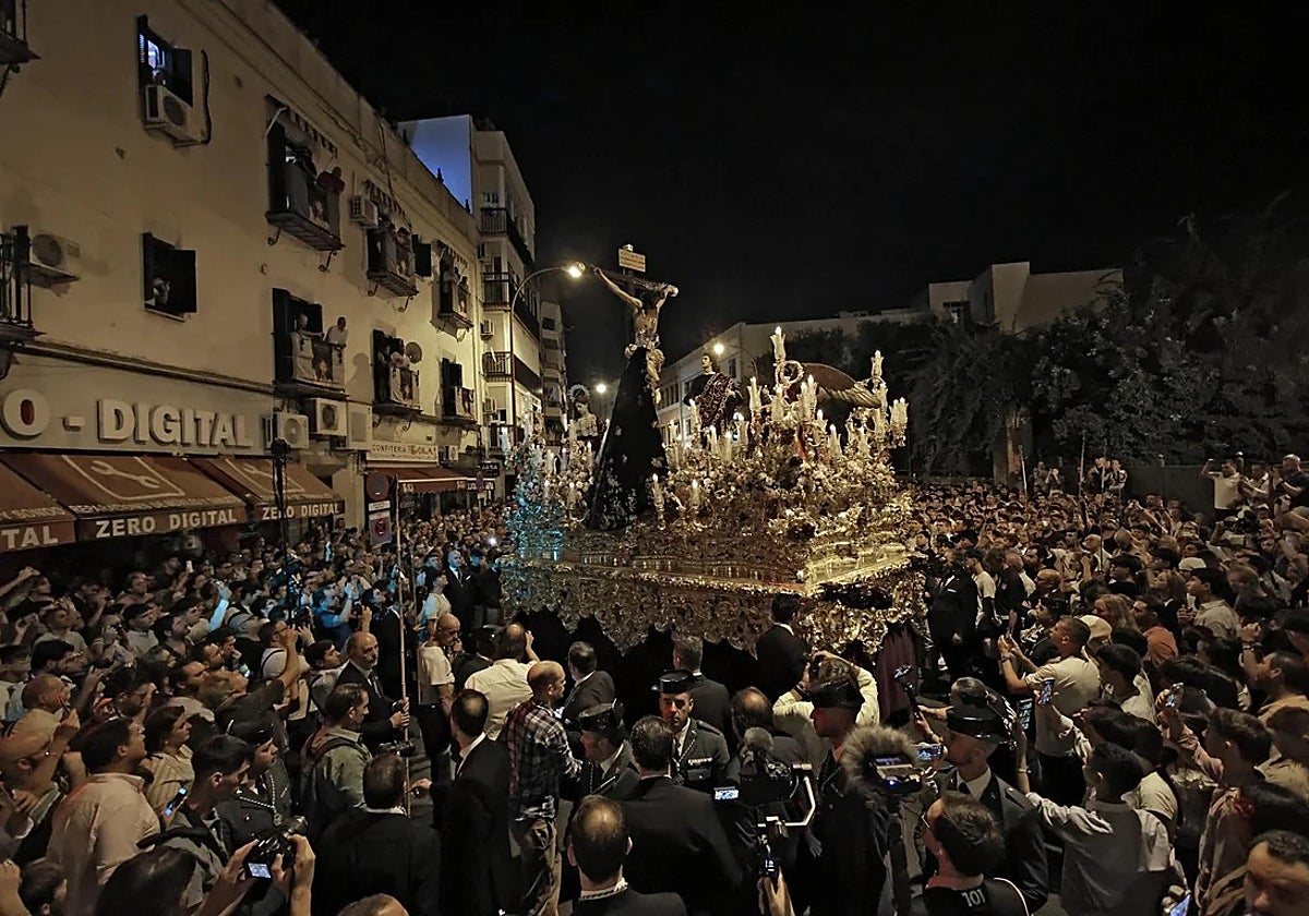 Las Aguas en la salida extraordinaria del 275 aniversario