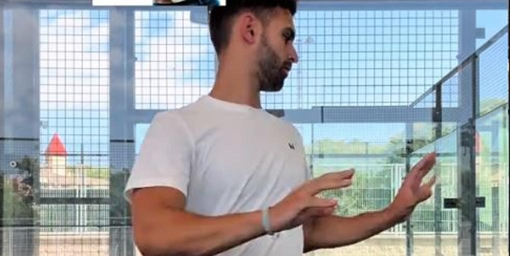 Adrián, fisioterapeuta fitness: «Si haces esto 100 veces, tu espalda dejará de estar rígida»