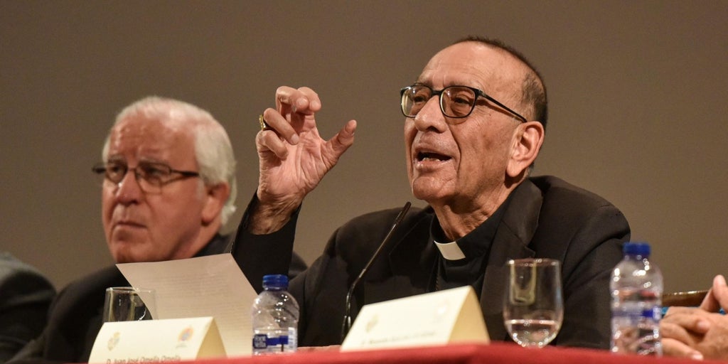 El cardenal Omella, en el congreso de la Esperanza: «Los cofrades tenemos la misión de llevar a la calle el evangelio de Jesucristo»