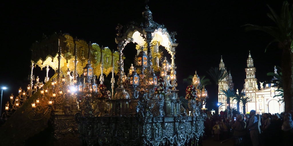 Muere una niña de un año atropellada en la iglesia palmariana tras la magna del Palmar de Troya