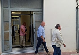 Ante la jueza el concejal de Obras de Espartinas por su doble papel de empresario y edil en el caso de los contratos