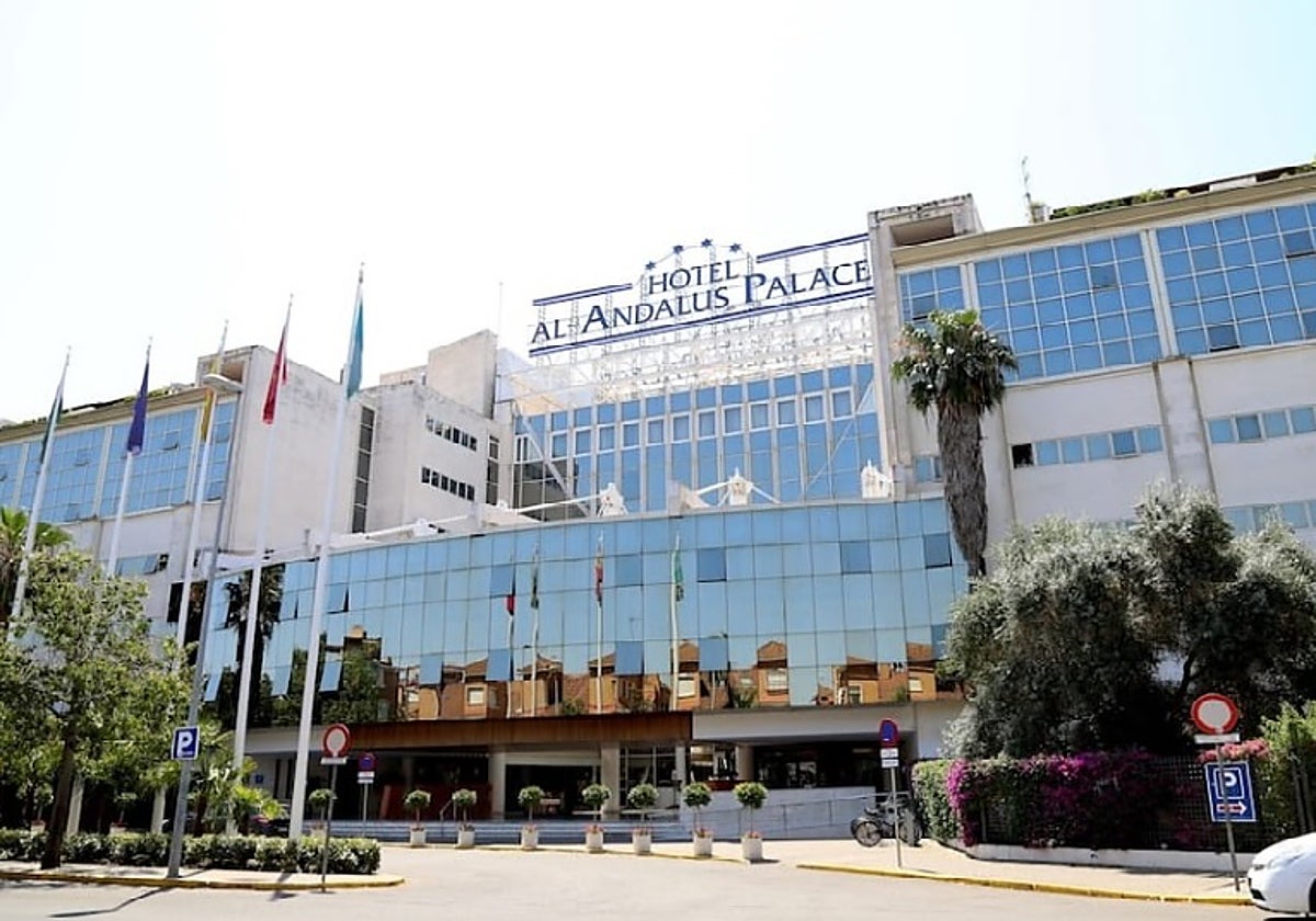 Fachada del hotel Al Andalus Palace que ha pasado a manos de Eurostar