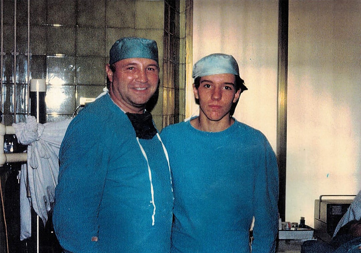 Antonio Muñoz Cariñanos, junto a su hijo Pablo, durante una intervención conjunta