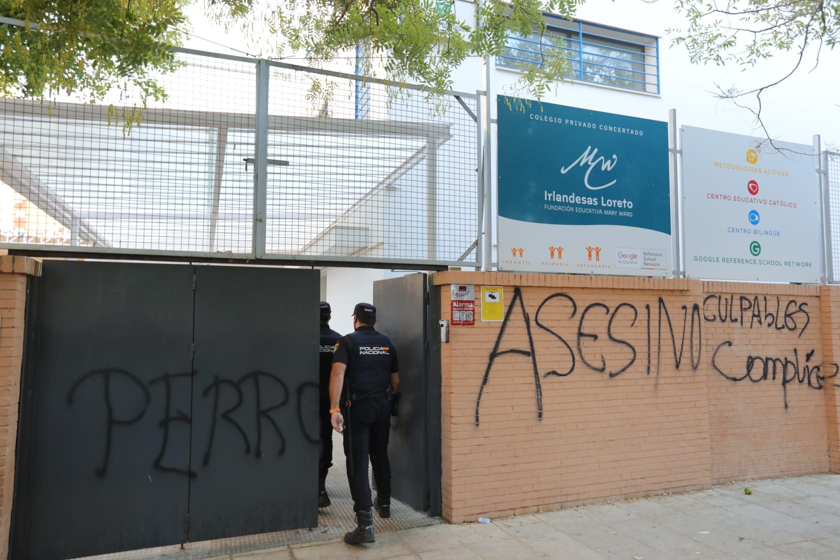 Concentración por Sandra cerca del centro Irlandesas de Loreto