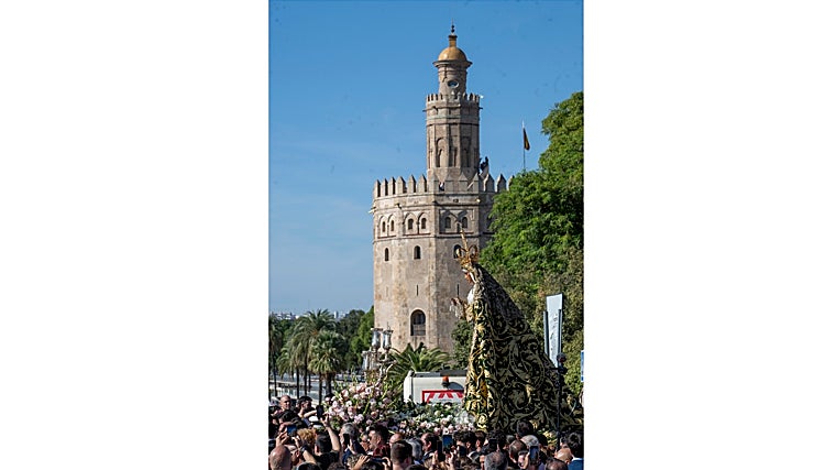 La Esperanza en el Puente de San Telmo