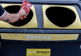 El PSOE bloquea en Sevilla la tasa de basuras que aplica en Dos Hermanas, Mairena y Alcalá