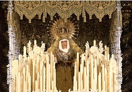 La Esperanza de Triana, en su paso de palio, en San Jacinto