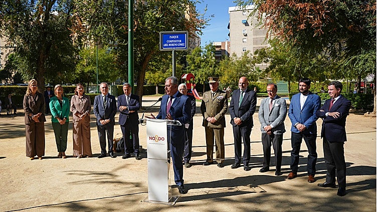 Sevilla rotula unos jardines con el nombre de Abel Moreno