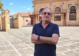 José Manuel Toscano , director de las Cigarreras: «Firmé la solicitud de hermano de la Esperanza de Triana en la manigueta del palio»