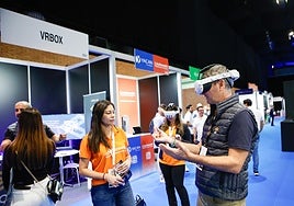 Crean unas gafas de realidad virtual autónomas para los hoteles de Sevilla