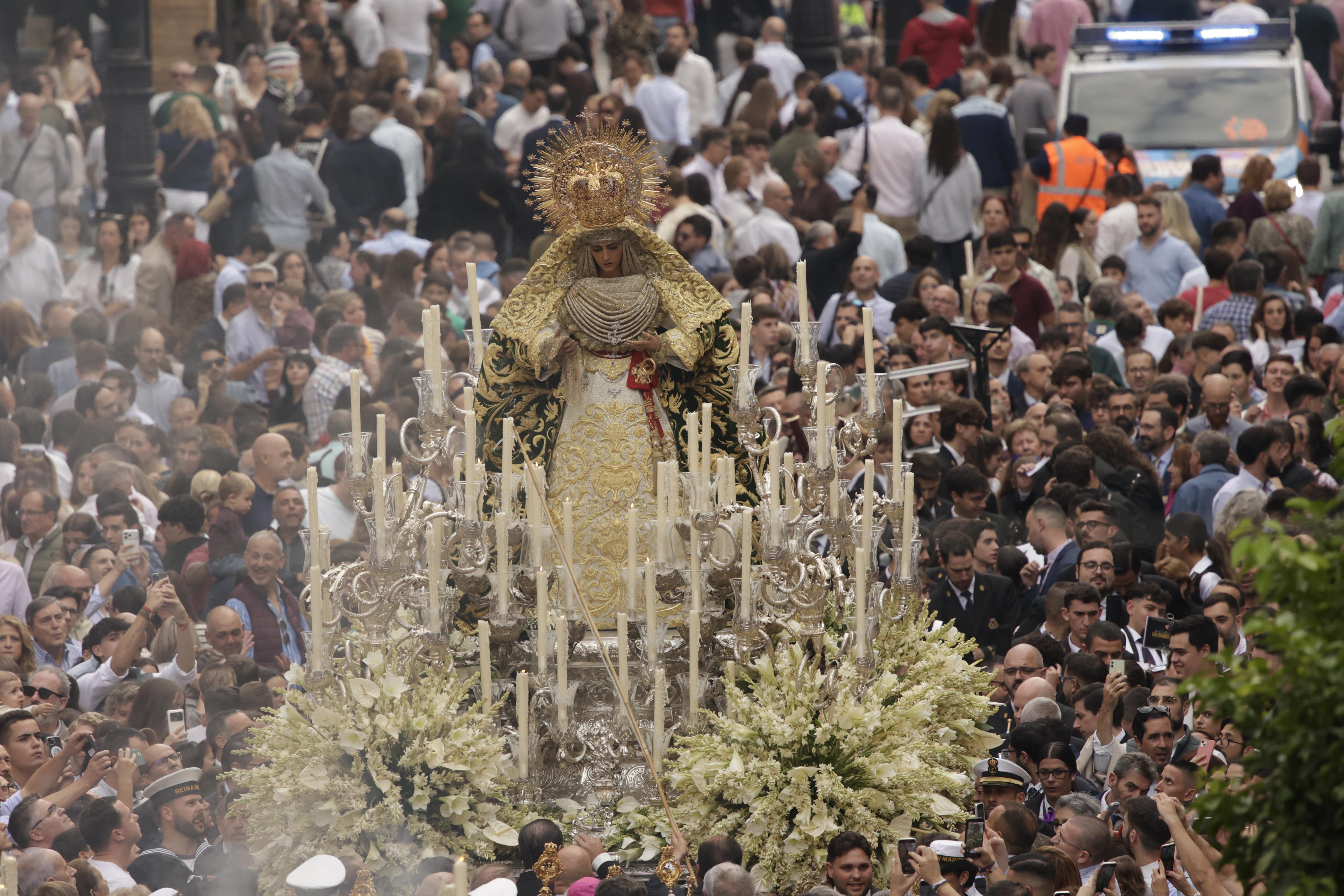 El final de la misión de la Esperanza de Triana, en imágenes