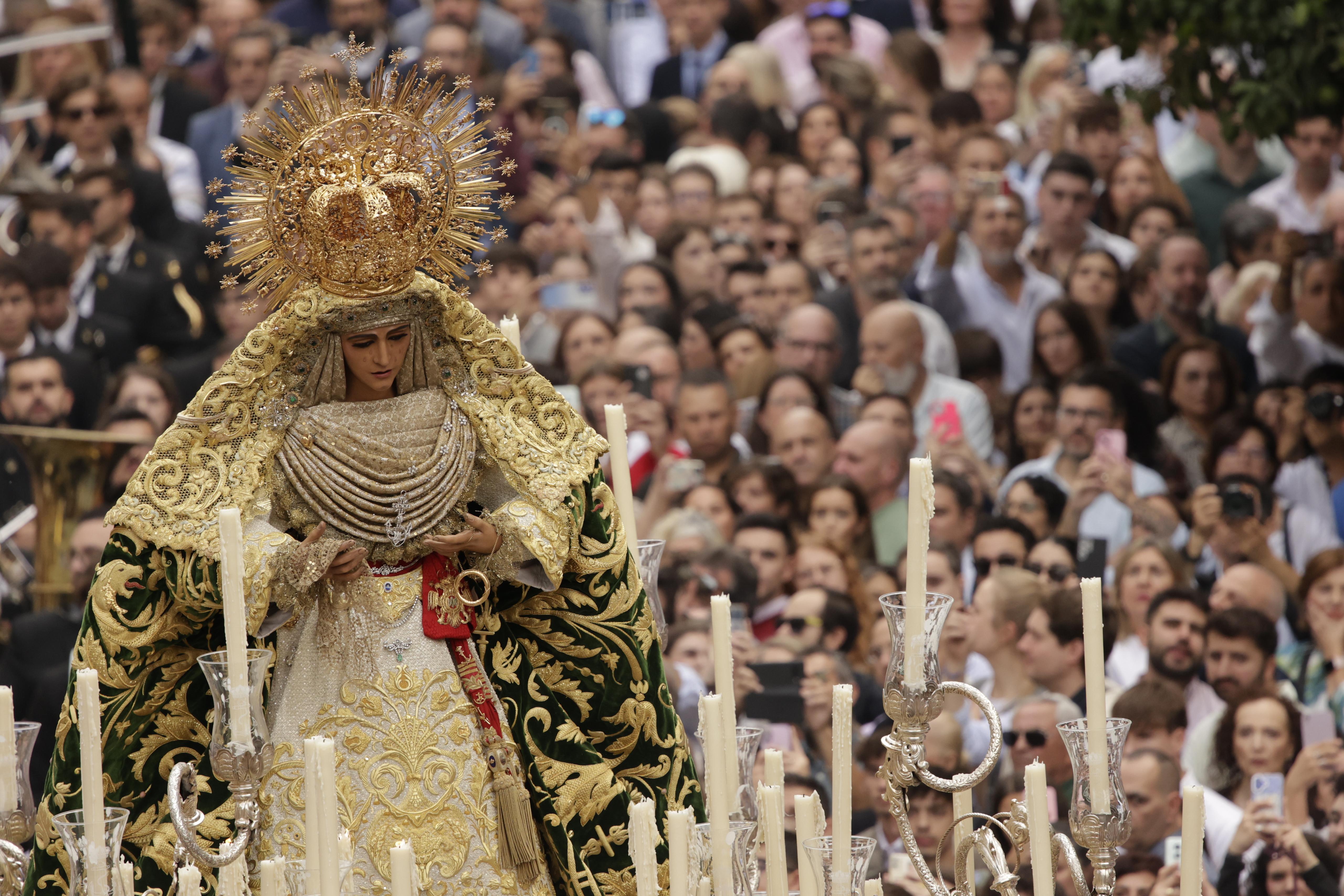 El final de la misión de la Esperanza de Triana, en imágenes