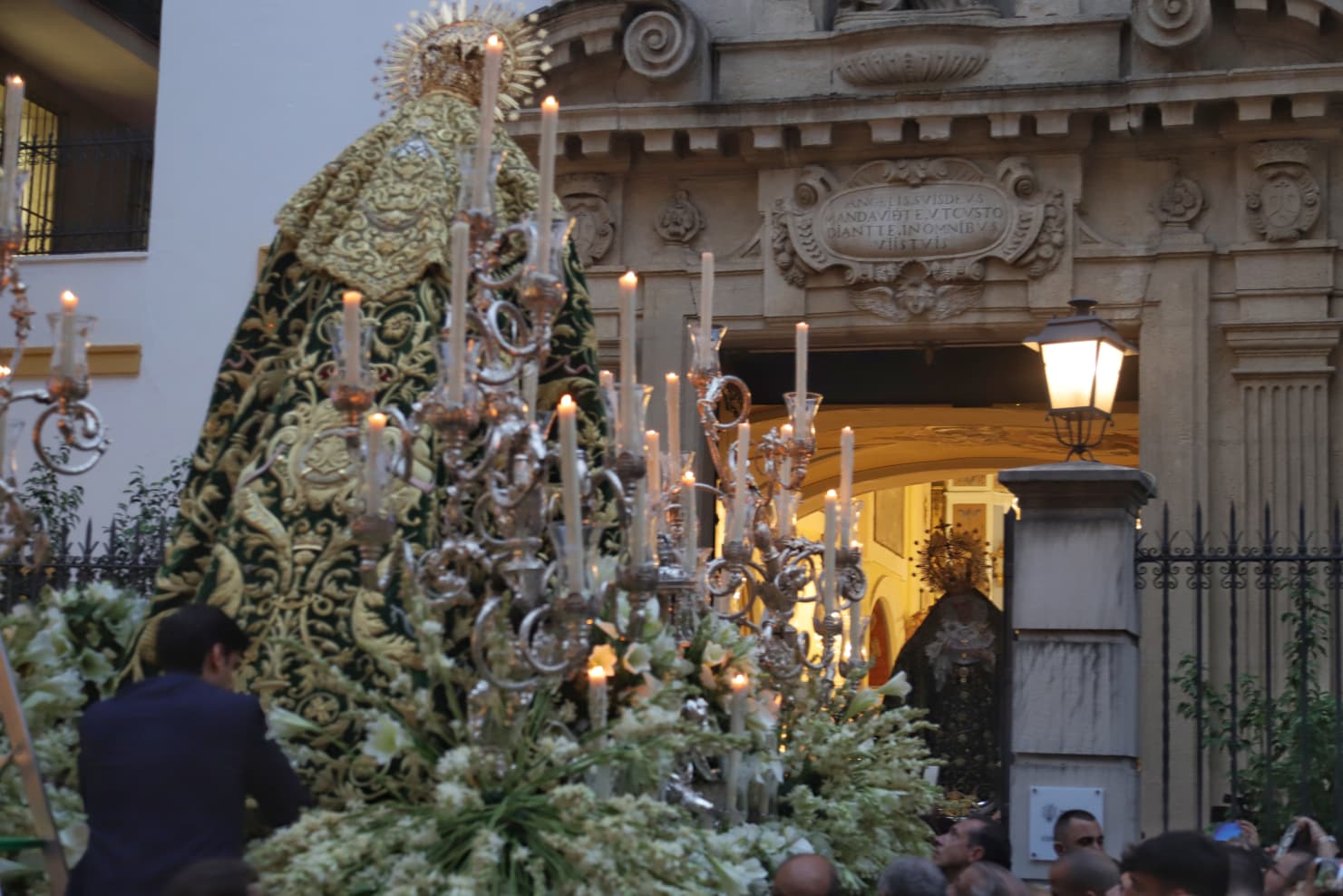 El final de la misión de la Esperanza de Triana, en imágenes